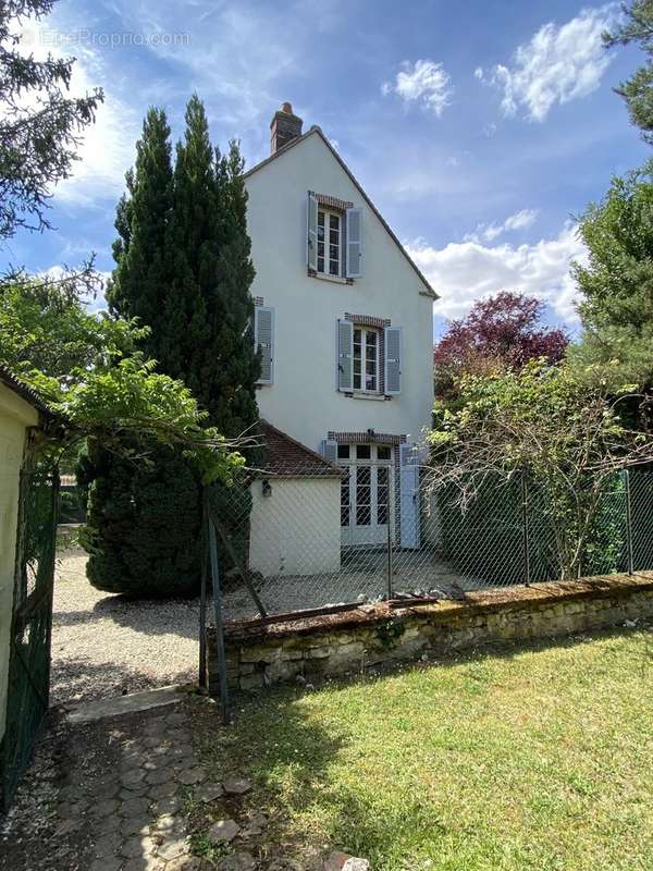 Maison à JOIGNY