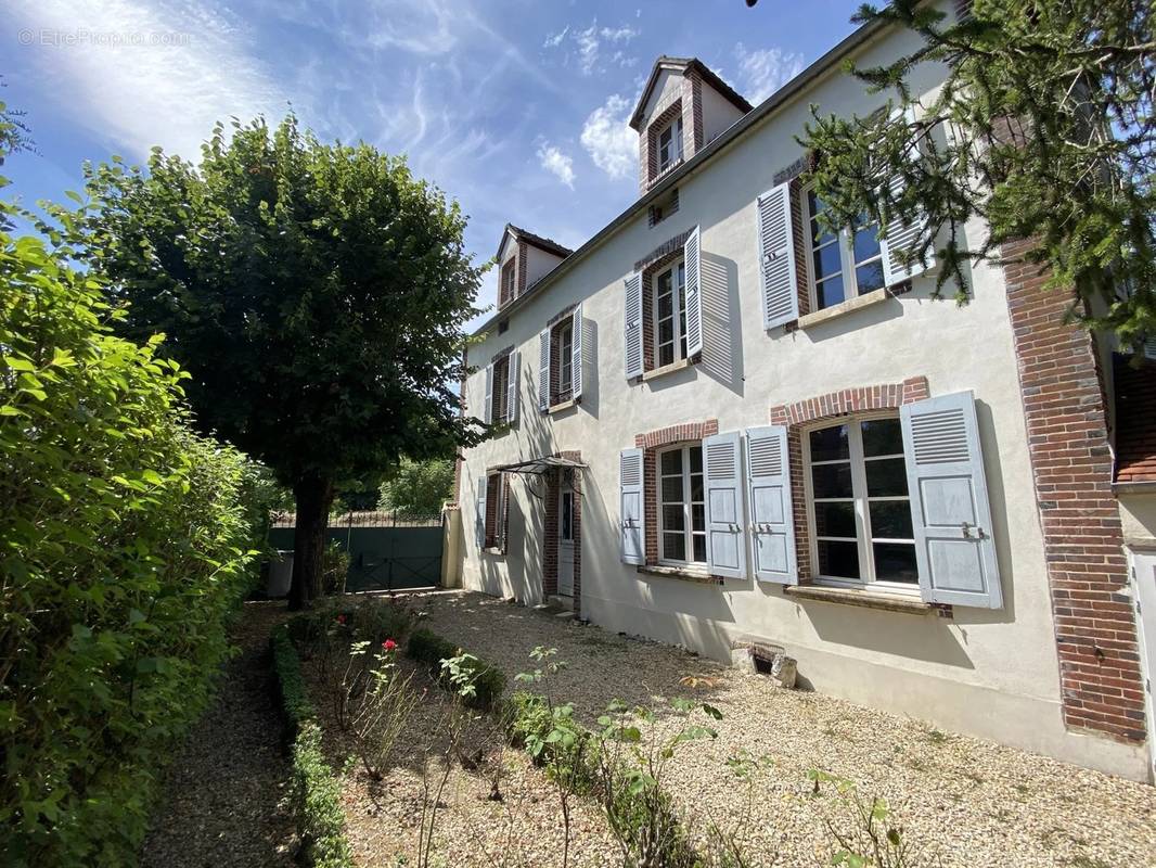 Maison à JOIGNY