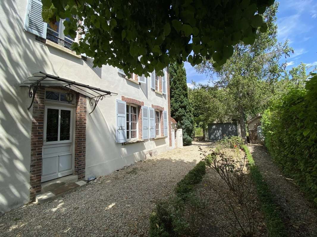 Maison à JOIGNY