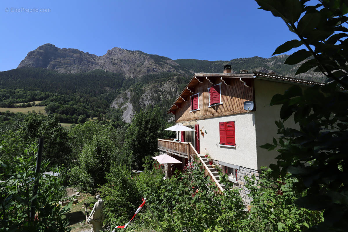 Maison à COLMARS