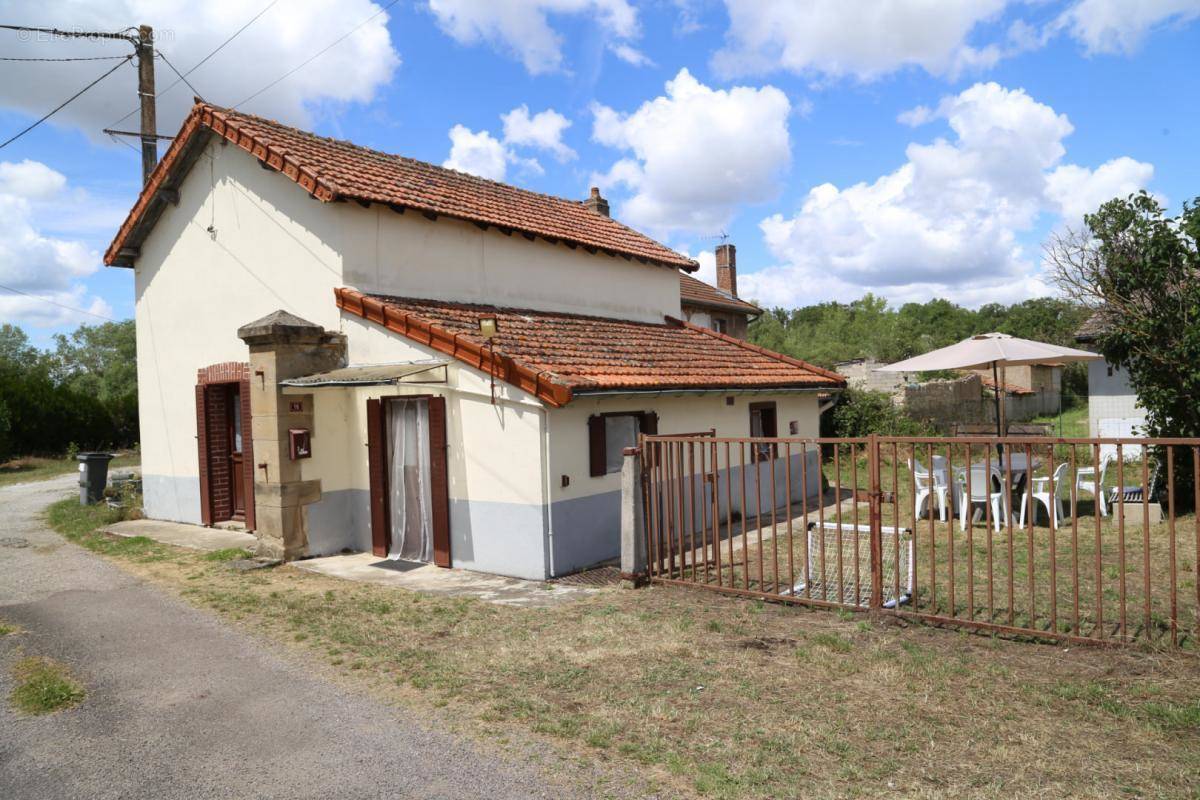 Maison à SAINT-LEGER-DU-BOIS