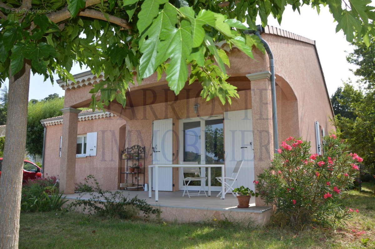 Photo 2 - Maison à PUY-SAINT-MARTIN