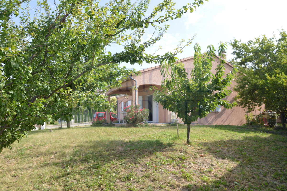 Photo 3 - Maison à PUY-SAINT-MARTIN