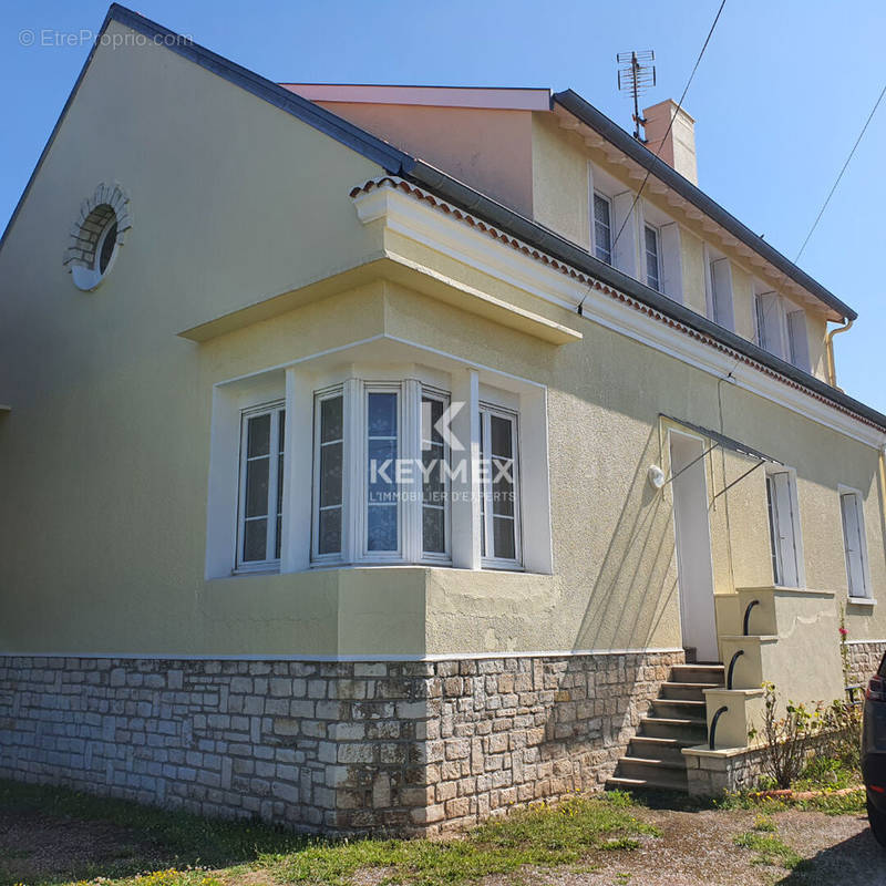 Maison à TONNAY-CHARENTE