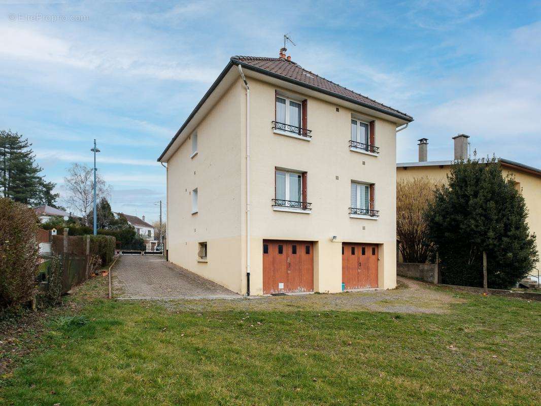 Appartement à BELLERIVE-SUR-ALLIER