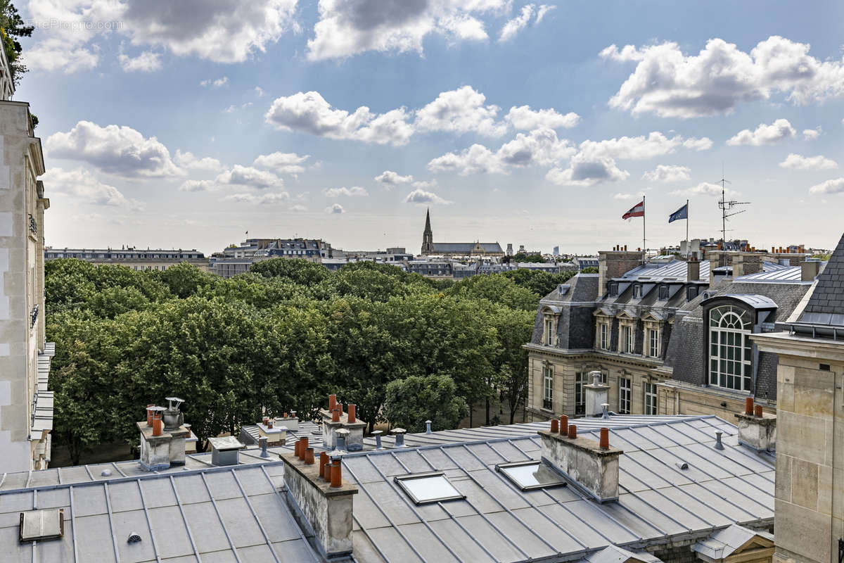 Appartement à PARIS-7E