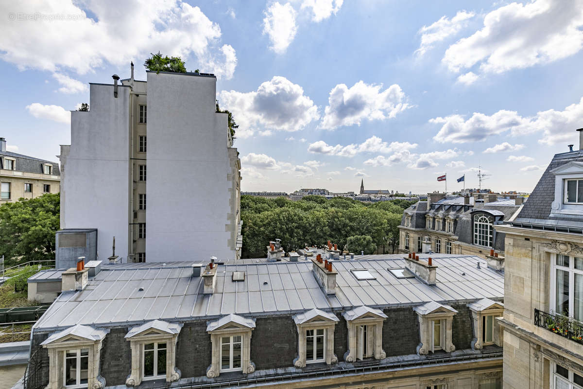 Appartement à PARIS-7E