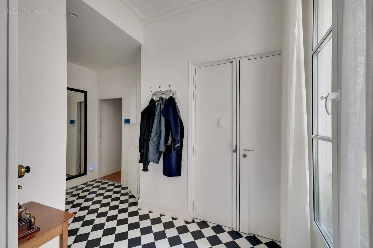 Appartement à PARIS-9E