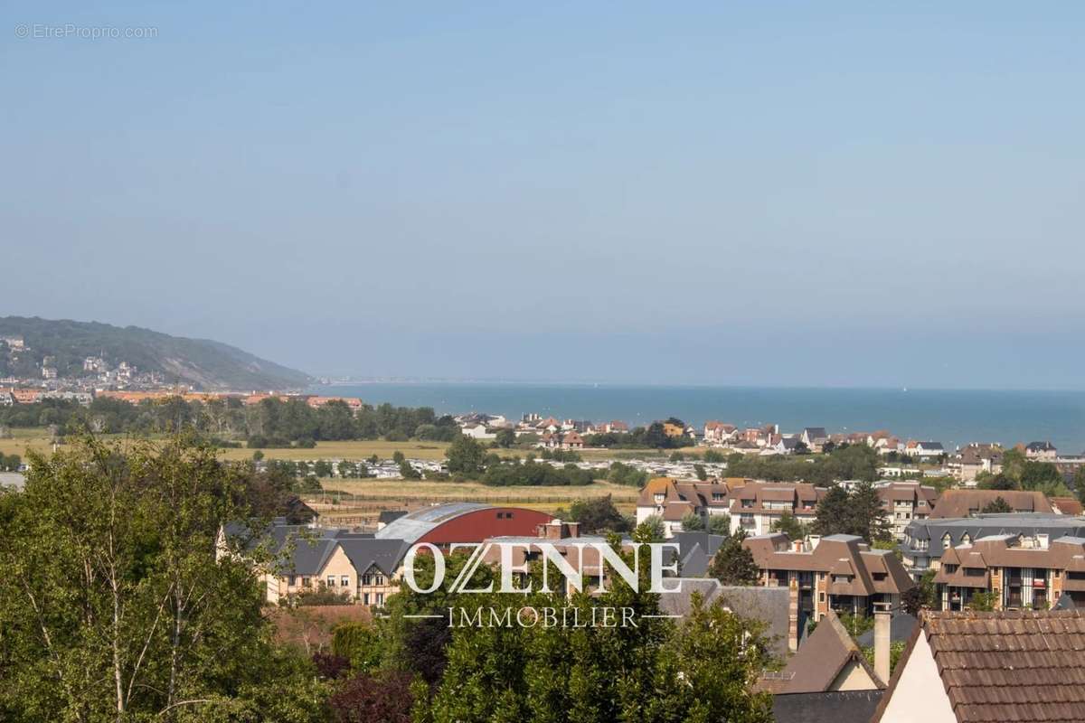 Appartement à BLONVILLE-SUR-MER