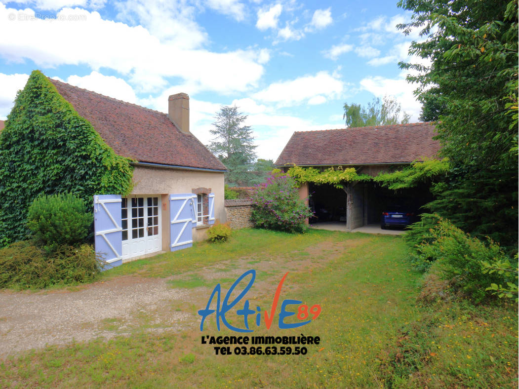 Maison à LA CELLE-SAINT-CYR