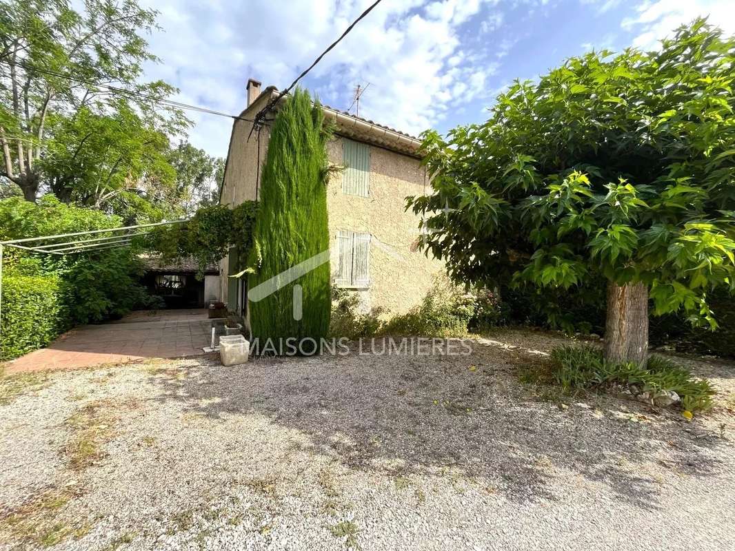 Maison à ROUSSILLON