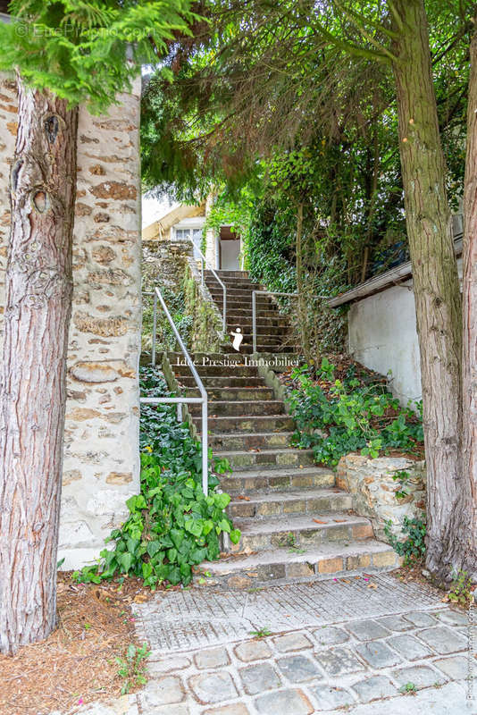 Maison à COULOMMIERS