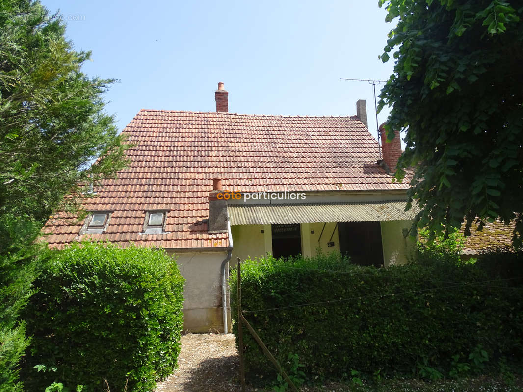 Maison à SAINT-LOUP-DES-CHAUMES