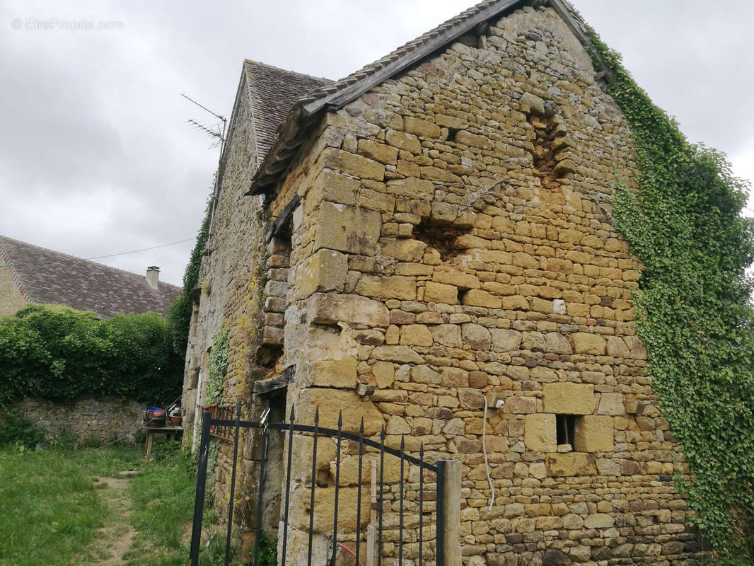 Maison à LA FERRIERE-BOCHARD