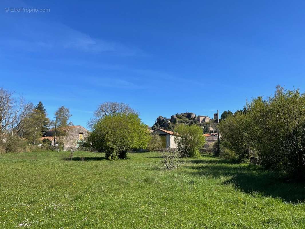 Terrain à LE CAYLAR