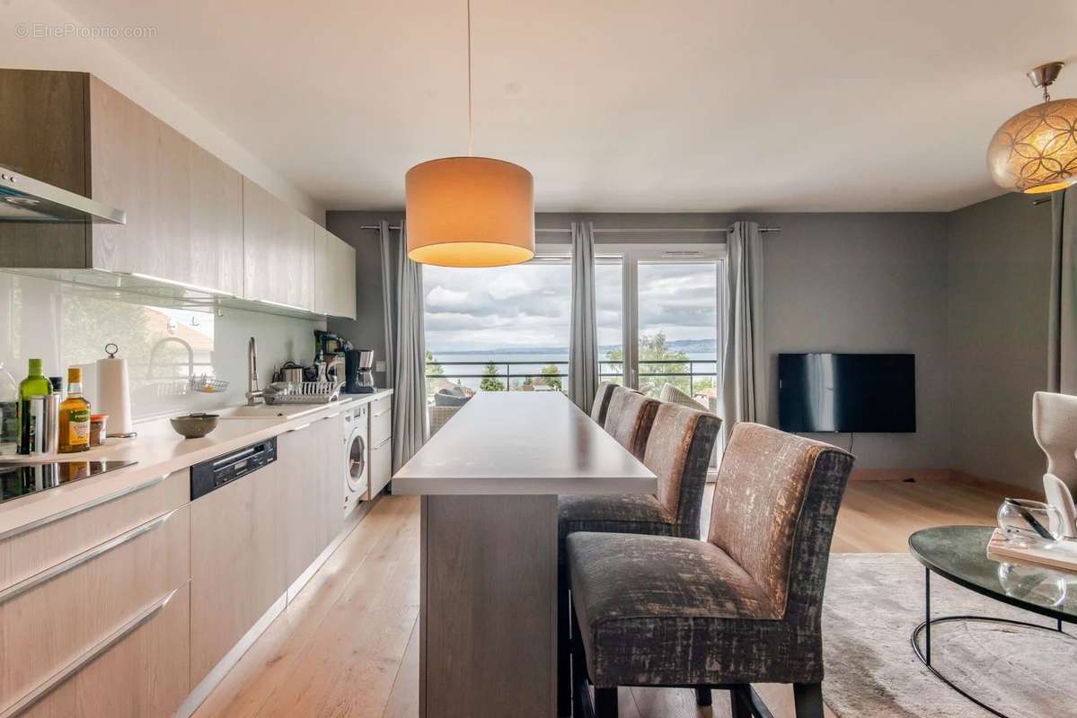 Appartement à EVIAN-LES-BAINS