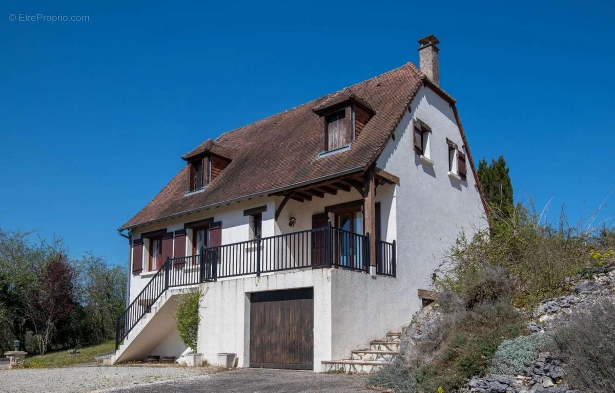 Maison à SALIGNAC-EYVIGUES