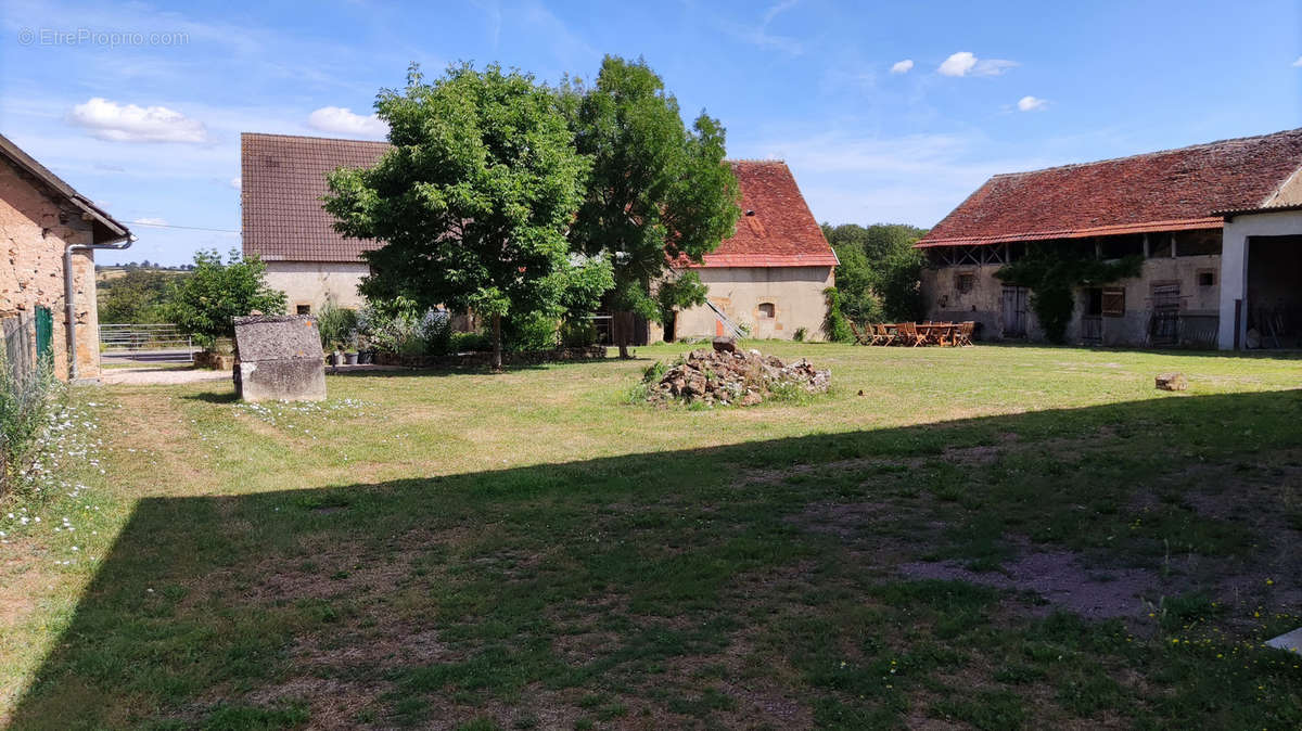 Maison à COULEUVRE