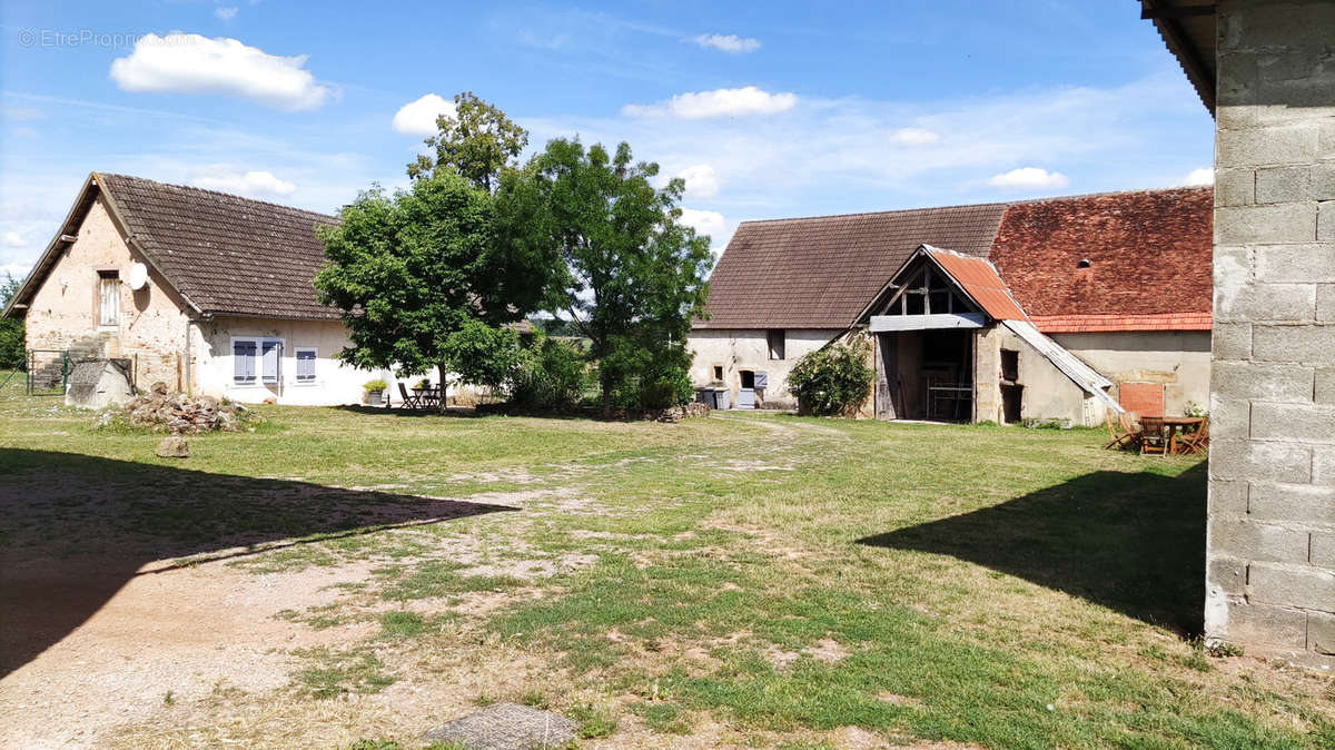 Maison à COULEUVRE