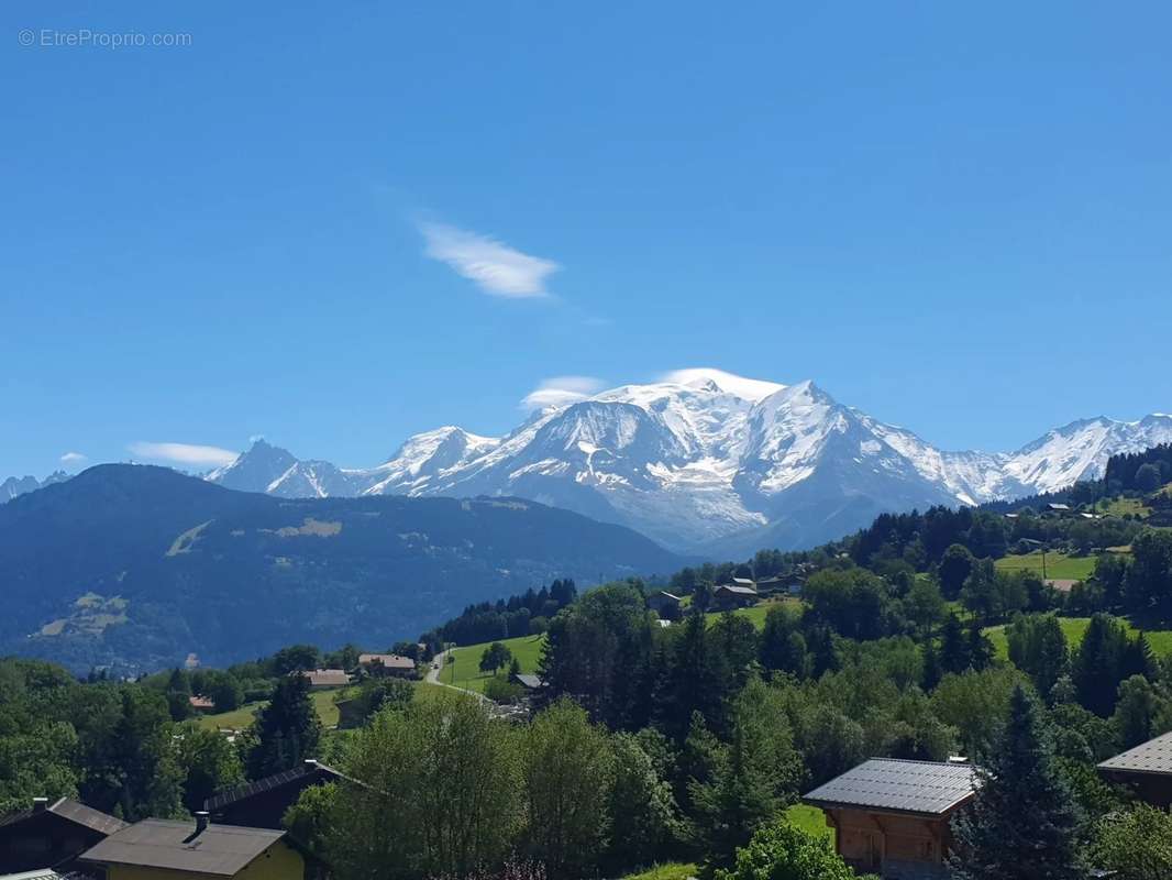 Appartement à COMBLOUX