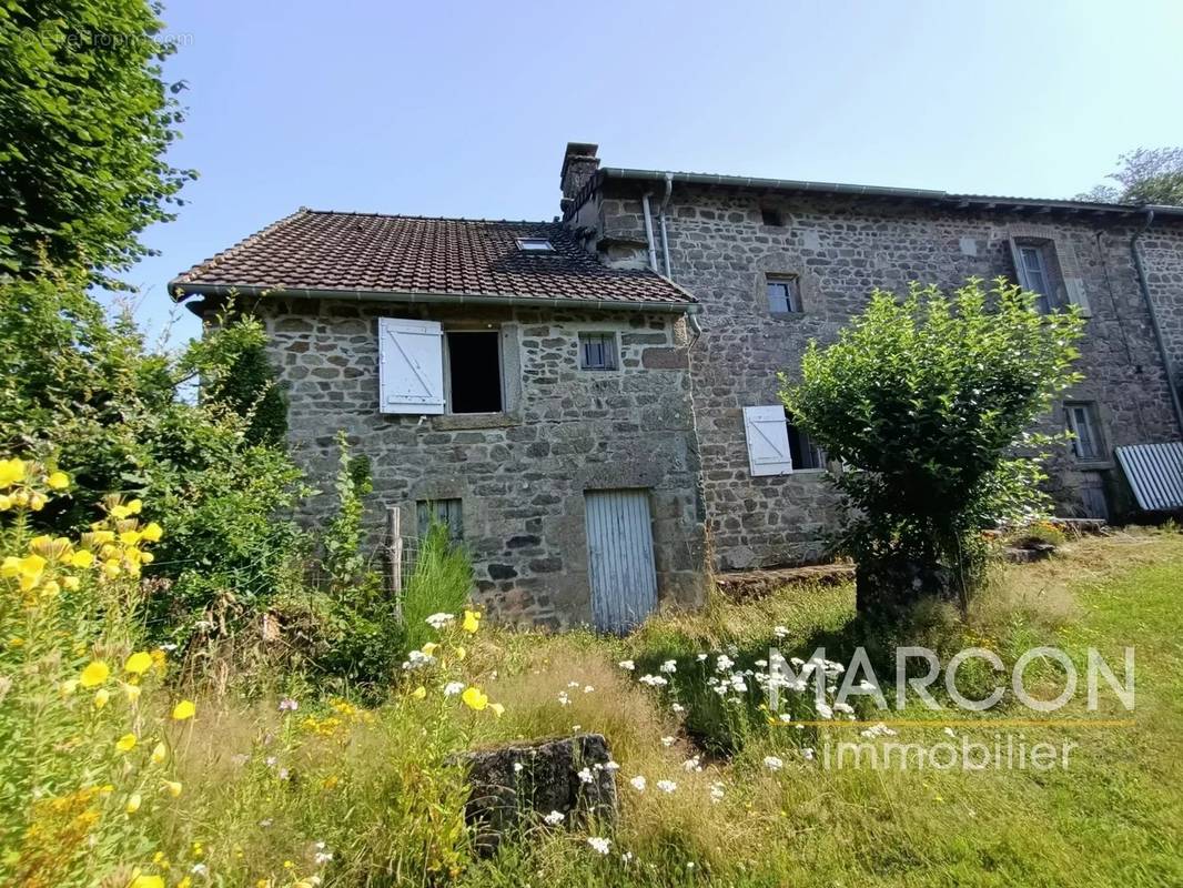 Maison à SAINT-HILAIRE-LE-CHATEAU