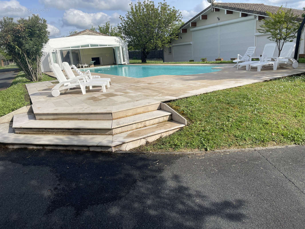 Maison à SAINT-EMILION