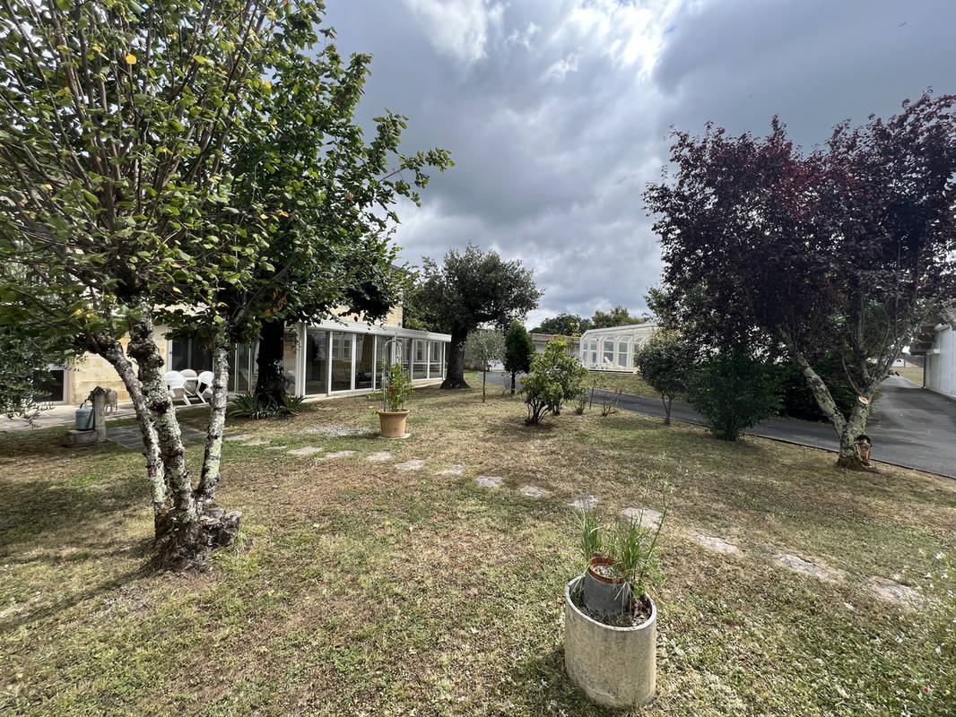 Maison à SAINT-EMILION