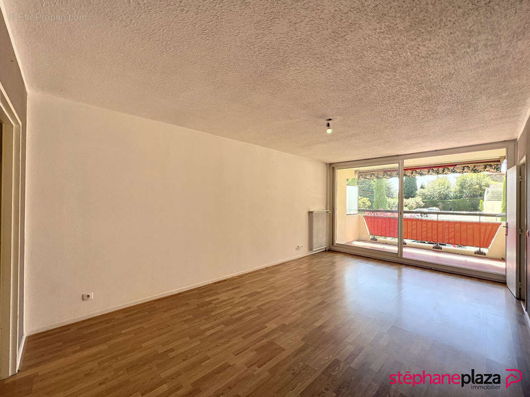 Appartement à MANDELIEU-LA-NAPOULE