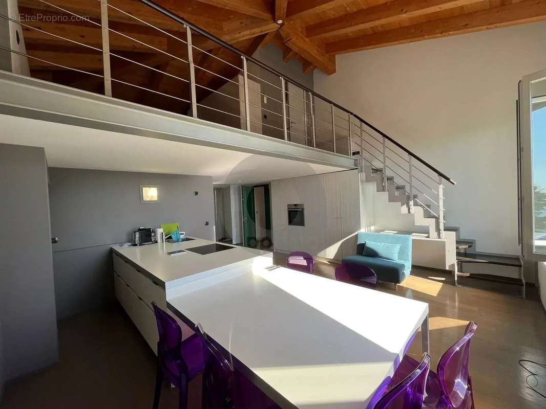 Appartement à ROQUEBRUNE-CAP-MARTIN