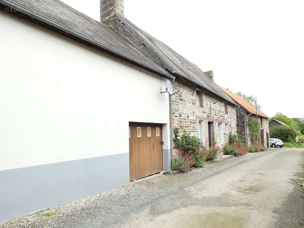 Maison à BARENTON