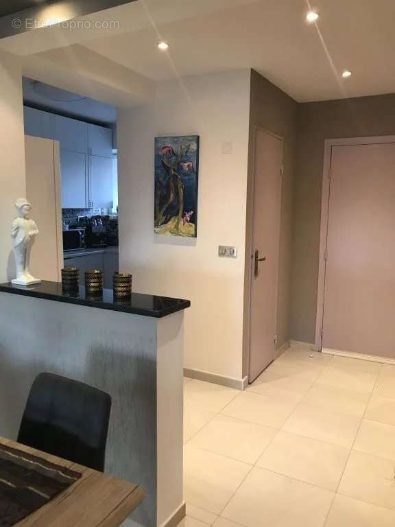 Appartement à VILLENEUVE-LOUBET