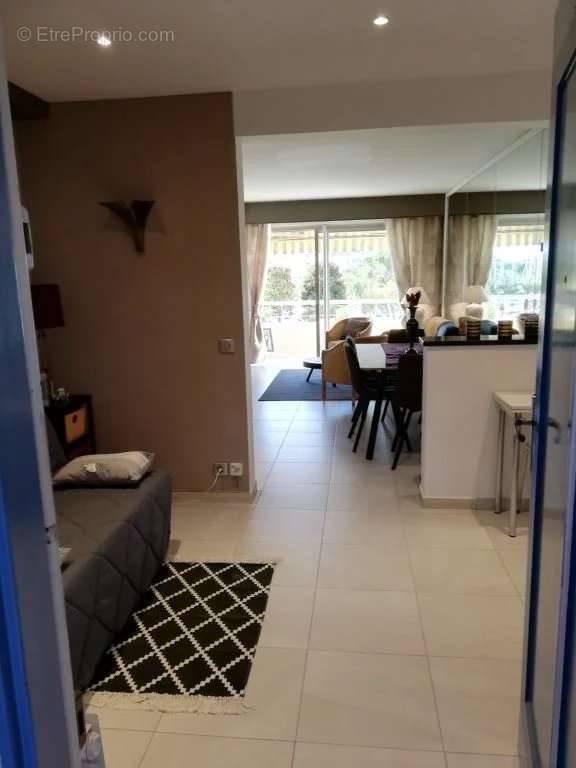 Appartement à VILLENEUVE-LOUBET