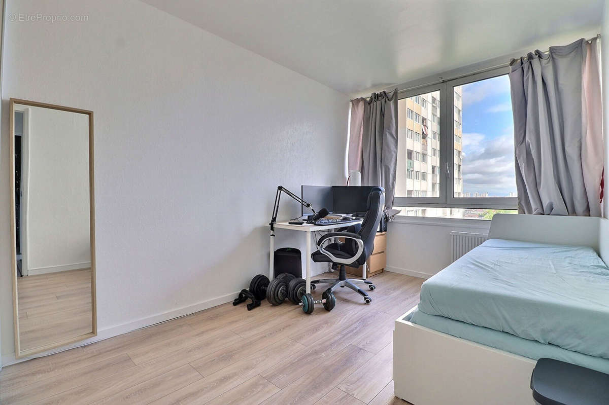 Appartement à AUBERVILLIERS