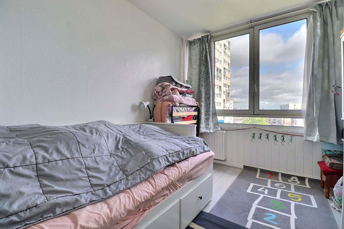 Appartement à AUBERVILLIERS