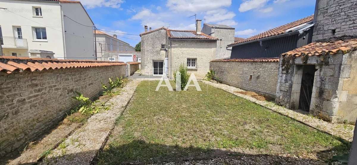 Maison à MAINE-DE-BOIXE