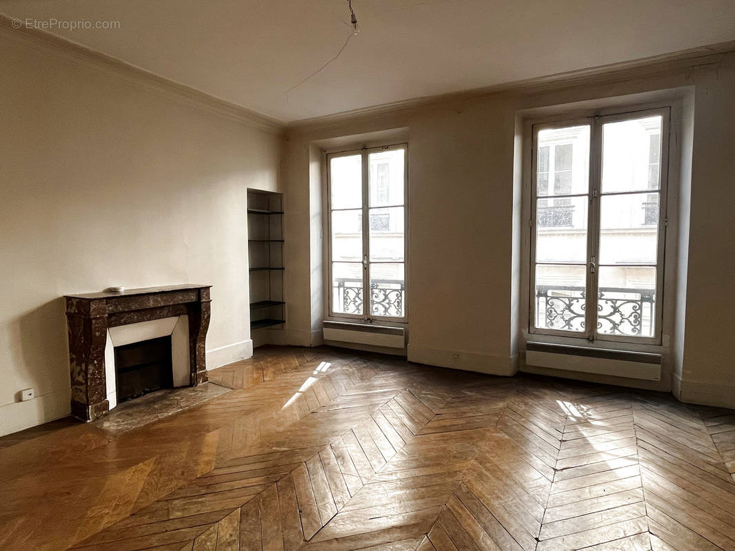 Appartement à PARIS-9E