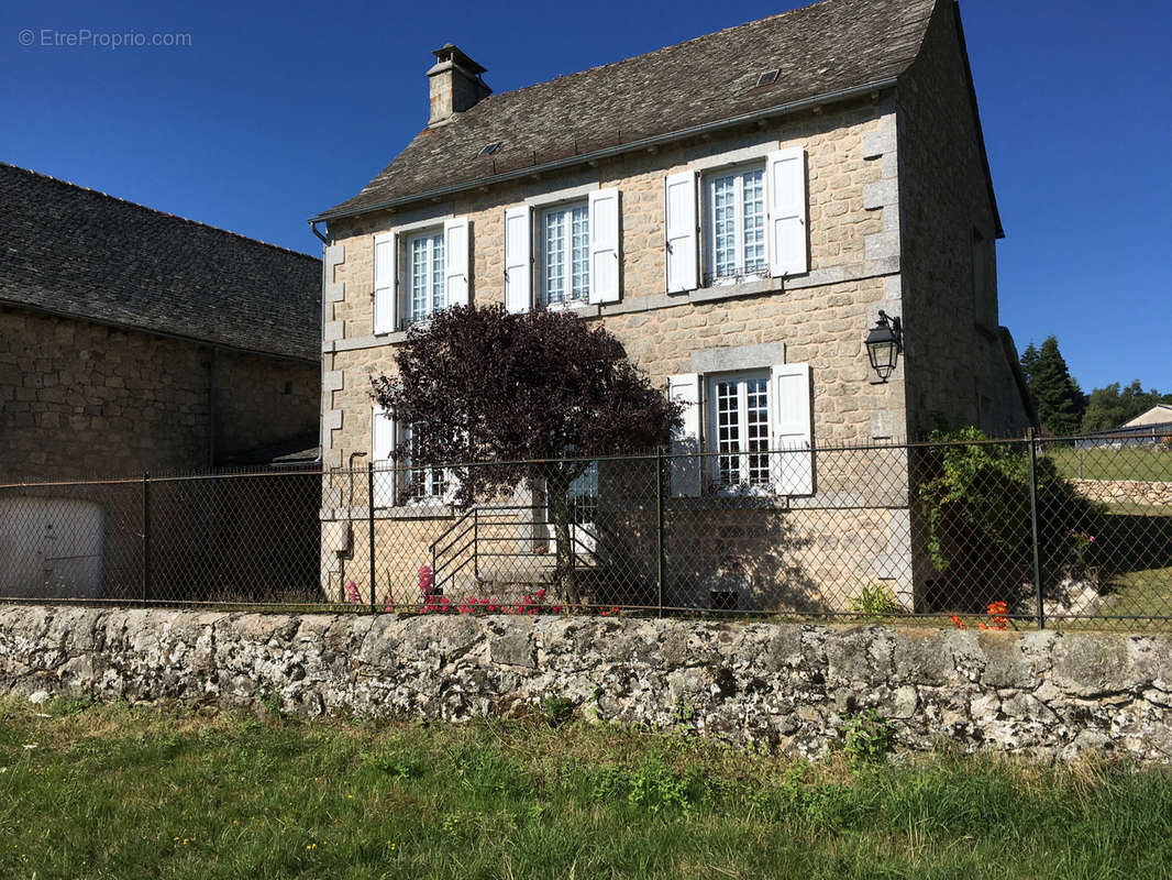 Maison à LE NAYRAC