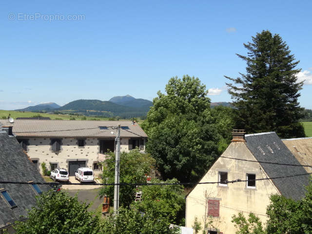 Maison à SAULZET-LE-FROID