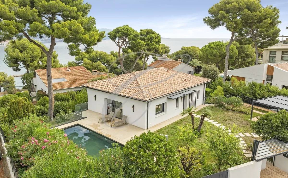 Maison à ROQUEBRUNE-CAP-MARTIN