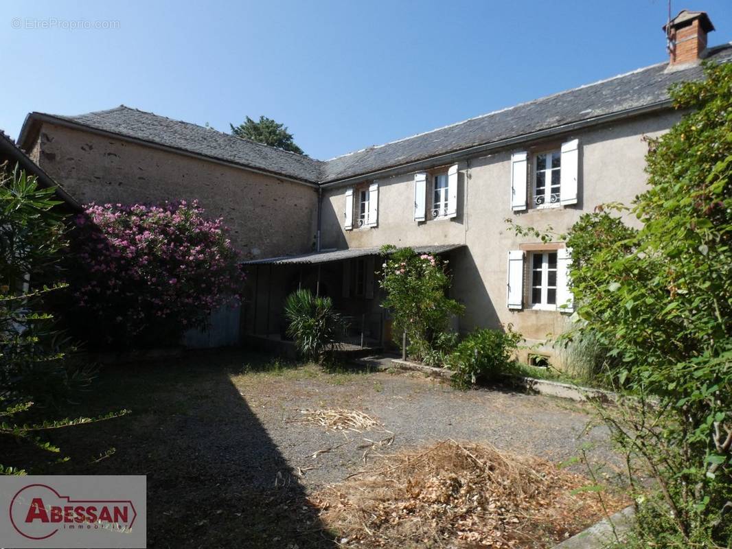 Maison à LAPARROUQUIAL