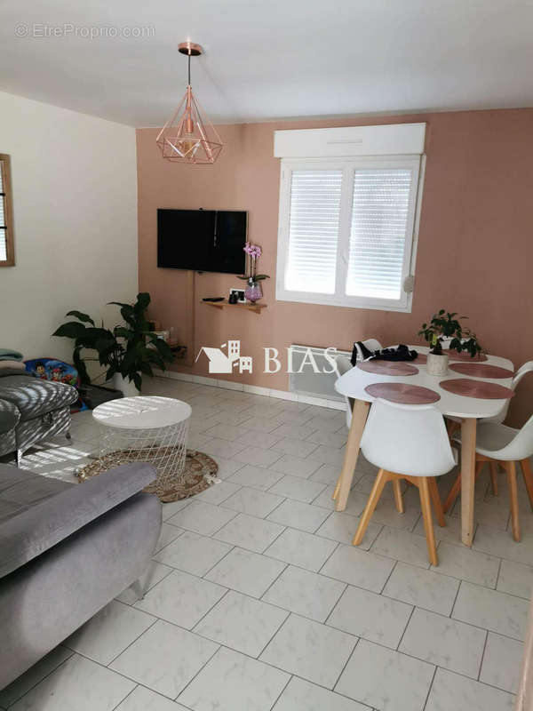 Appartement à SAINT-OUEN-DE-THOUBERVILLE