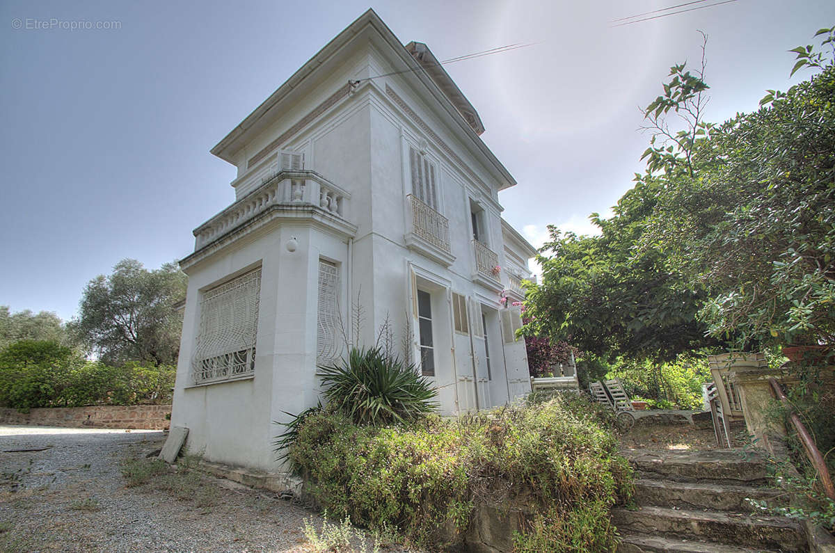 Maison à SAINT-RAPHAEL