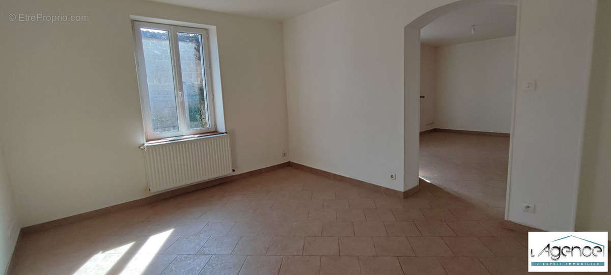 Appartement à BROU