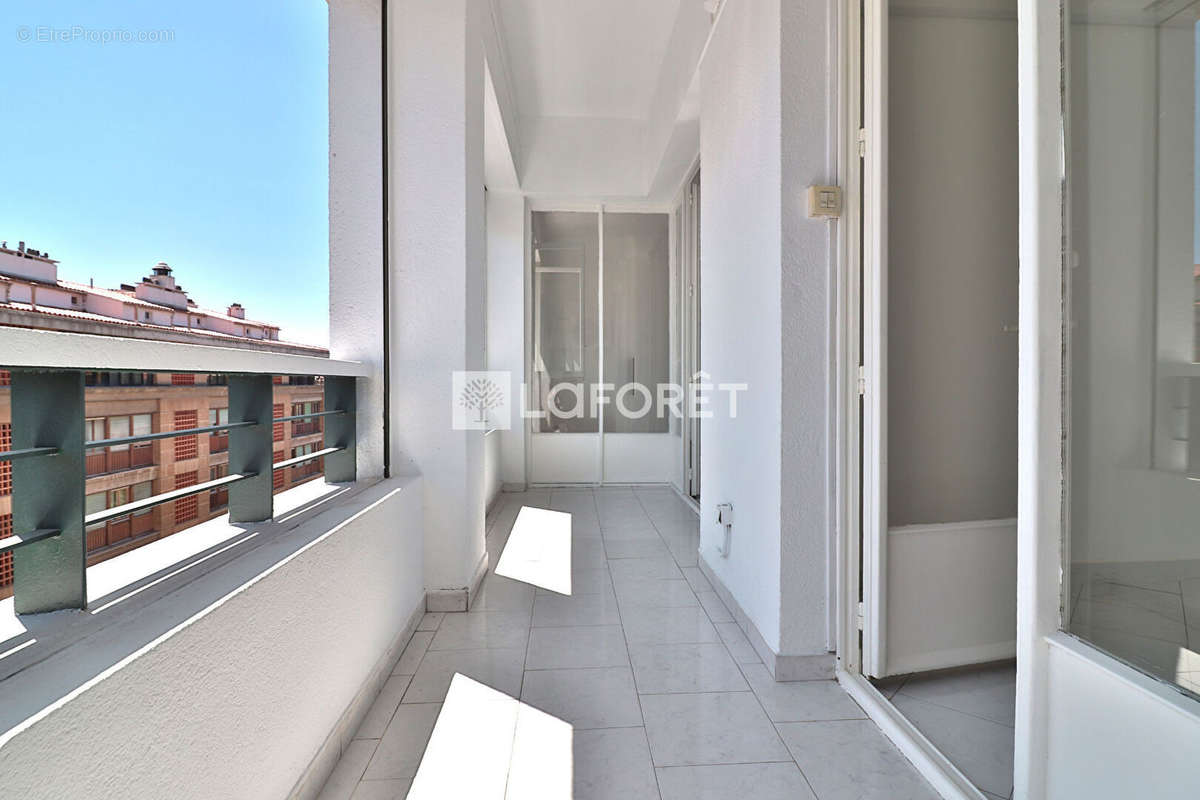 Appartement à MARSEILLE-2E