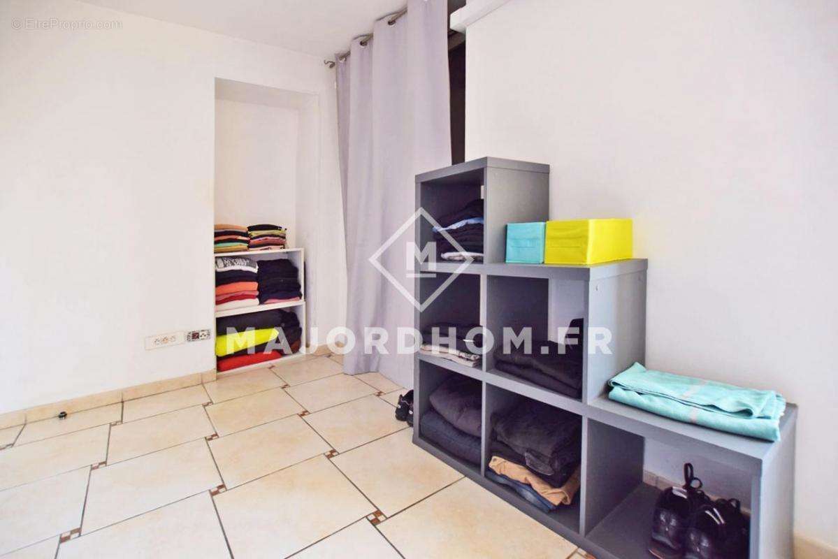 Appartement à MARSEILLE-2E