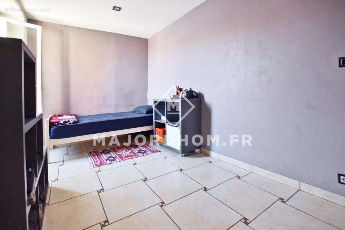 Appartement à MARSEILLE-2E