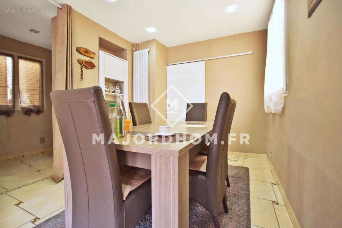 Appartement à MARSEILLE-2E