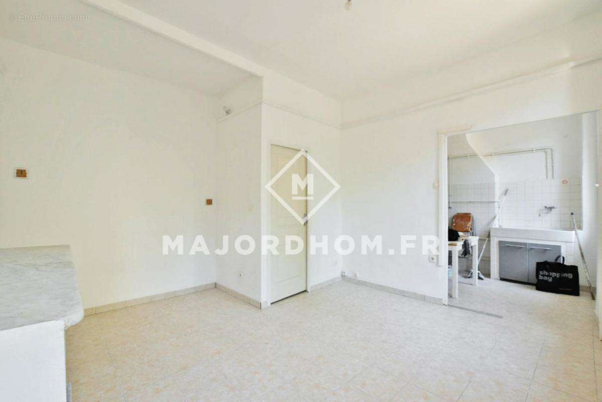 Appartement à MARSEILLE-6E