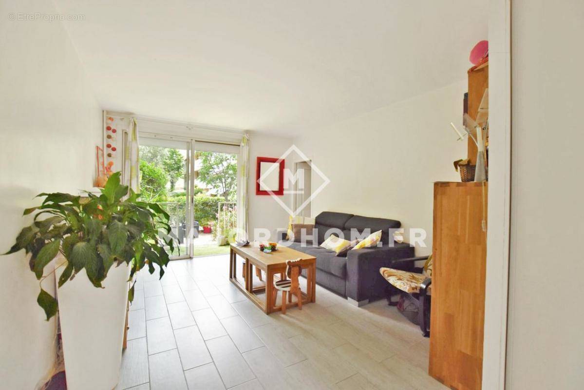 Appartement à MARSEILLE-9E