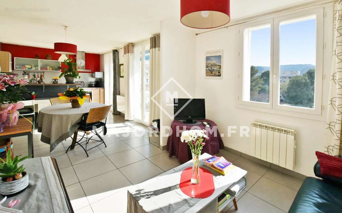 Appartement à MARSEILLE-9E